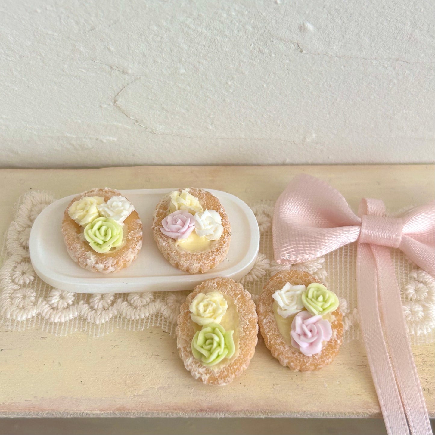 Mini Cookie Tart Dessert with Cream Flowers – Handmade Resin Clay Miniature