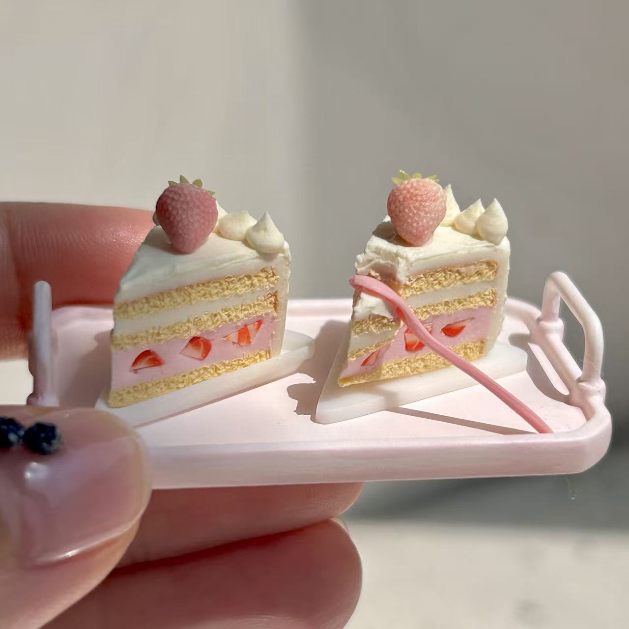 Handmade Mini Strawberry Cake Dessert Set – Polymer Clay Miniature Scene with 3D Printed Trays