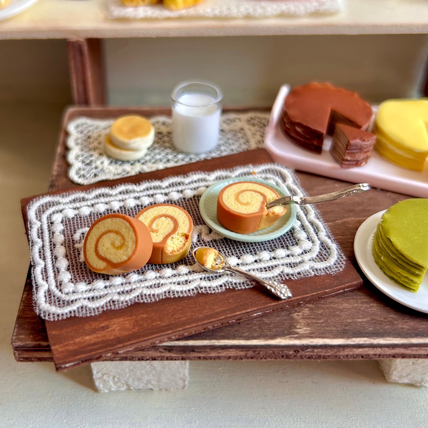 Handmade Mini Swiss Roll Dessert Set – Polymer Clay Scene (Matcha / Original Flavor)
