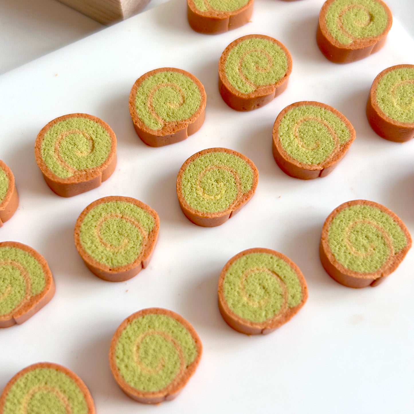 Handmade Mini Swiss Roll Dessert Set – Polymer Clay Scene (Matcha / Original Flavor)