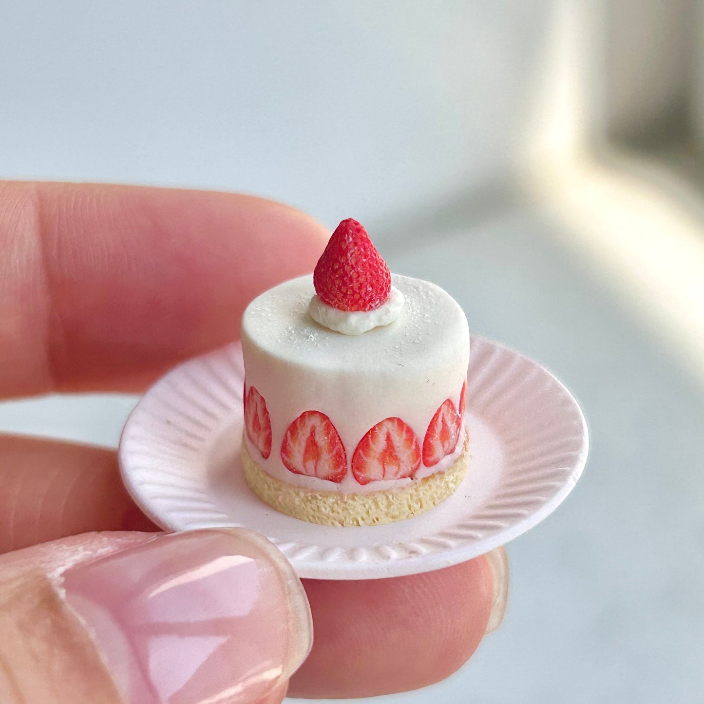 Mini Strawberry Cake – Handmade Resin &amp; Clay Dessert Miniature