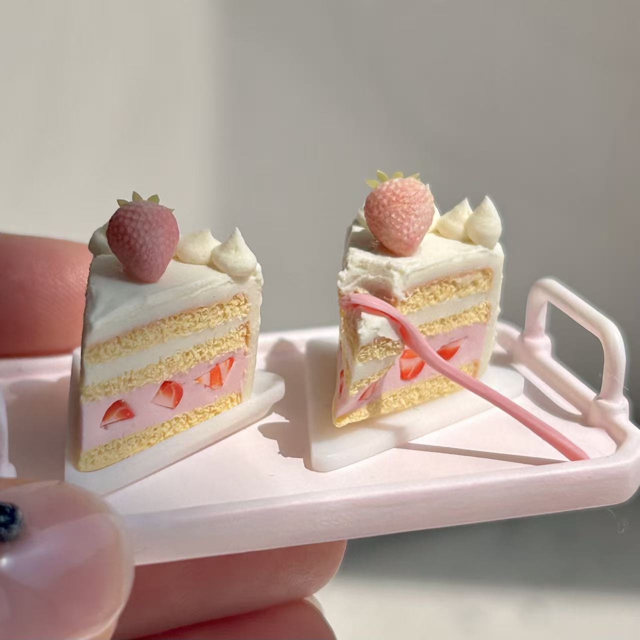 Handmade Mini Strawberry Cake Dessert Set – Polymer Clay Miniature Scene with 3D Printed Trays